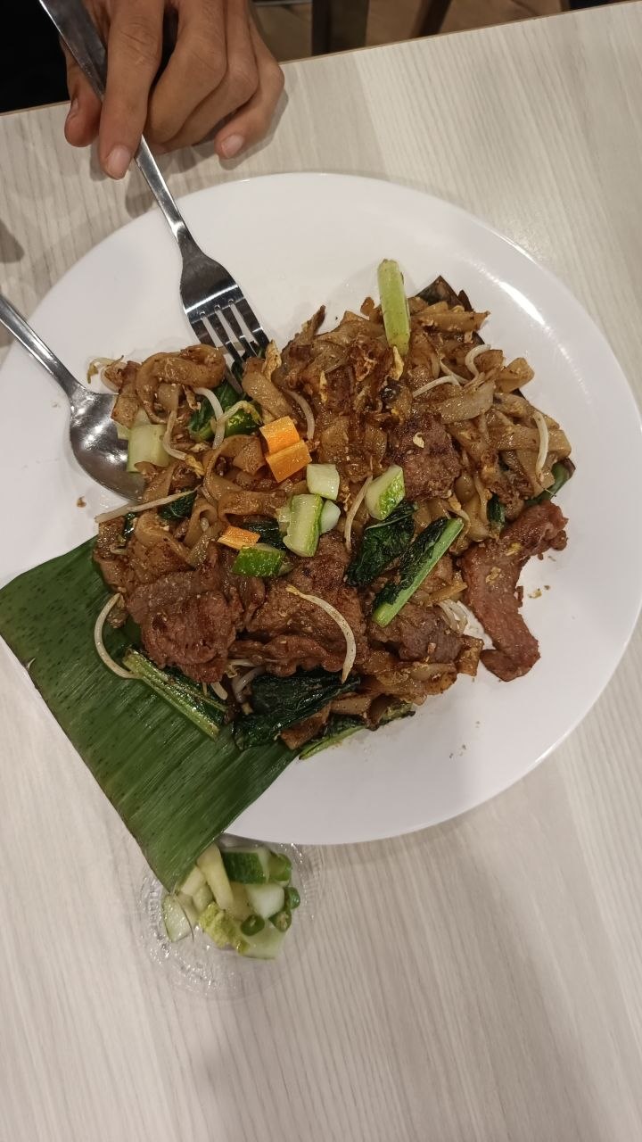 Kwetiau Goreng Lezat